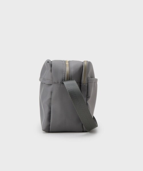 OPAQUE.CLIP（オペークドットクリップ）の「【軽量／撥水加工／多ポケット】ツイルピジョンミニショルダーバッグ（ショルダーバッグ・レディース・ブラック/ベージュ系/ライトベージュ/チャコールグレー・00）」の17枚目の写真