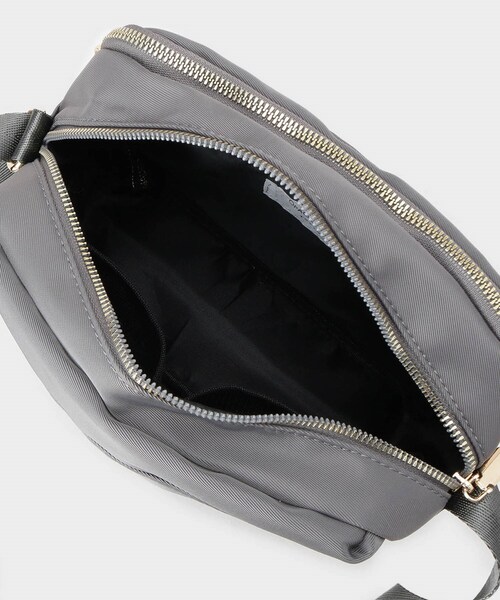 OPAQUE.CLIP（オペークドットクリップ）の「【軽量／撥水加工／多ポケット】ツイルピジョンミニショルダーバッグ（ショルダーバッグ・レディース・ブラック/ベージュ系/ライトベージュ/チャコールグレー・00）」の14枚目の写真