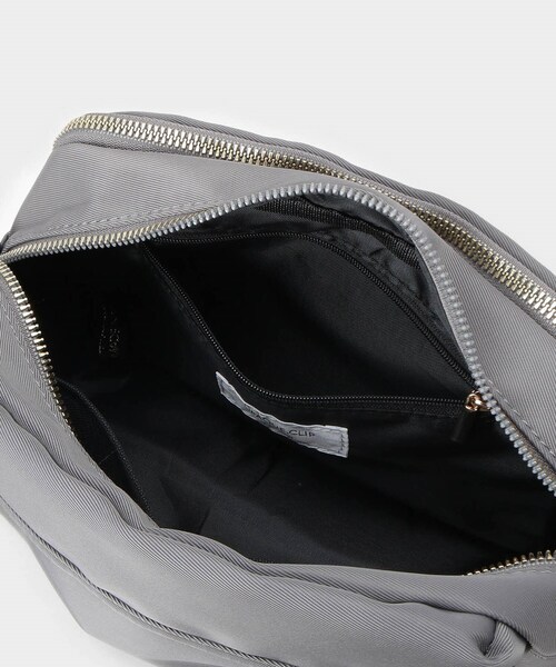 OPAQUE.CLIP（オペークドットクリップ）の「【軽量／撥水加工／多ポケット】ツイルピジョンミニショルダーバッグ（ショルダーバッグ・レディース・ブラック/ベージュ系/ライトベージュ/チャコールグレー・00）」の9枚目の写真