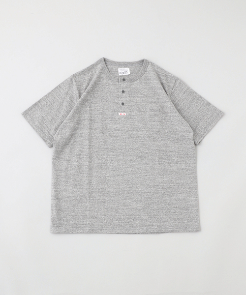 RIDING HIGH(ライディングハイ)の「RIDING HIGH / ライディングハイ CUSTOM LW HENLEY S/S TEE(Tシャツ/カットソー・メンズ・チャコールグレー/グレー/ホワイト・MEDIUM/LARGE)」の1枚目の写真