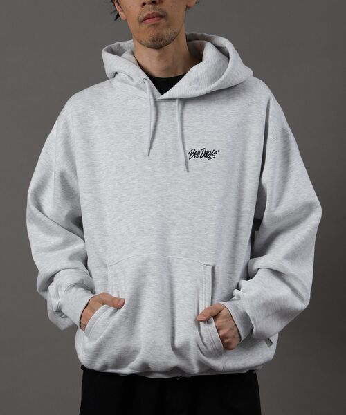 BEN DAVIS（ベンデイビス）の「【BEN DAVIS（ベンデイビス）】HEAVY SWEAT HOODIE / パーカー 刺繍 裏起毛 ヘビーウエイト フーディー ワンポイント（パーカー・メンズ・ブルーグレー/ブラック/バーガンディー/アッシュグレー/モカ・X-LARGE/LARGE/MEDIUM）」の3枚目の写真