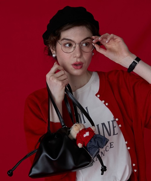 BONLECILL Marche(ボンルシールマルシェ)の「【BONLECILL Marche】《マチあり》巾着バッグ/ショルダーバッグ(ショルダーバッグ・レディース・アイボリー/ブラック/レッド・FREE)」の16枚目の写真