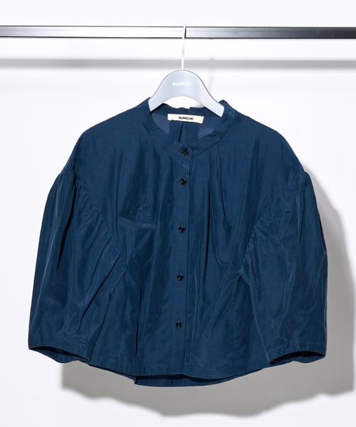 RUMCHE（ラムシェ）の「Stand Collar Blouse / スタンドカラーブラウス（シャツ/ブラウス・レディース・ネイビー/オフホワイト・FREE）」の2枚目の写真