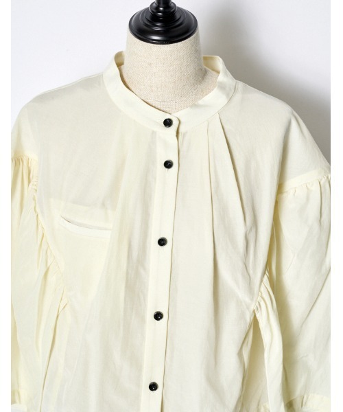 RUMCHE（ラムシェ）の「Stand Collar Blouse / スタンドカラーブラウス（シャツ/ブラウス・レディース・ネイビー/オフホワイト・FREE）」の6枚目の写真