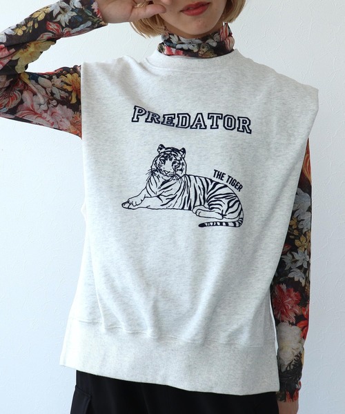 Three Four Time（ｽﾘｰﾌｫｰﾀｲﾑ）の「ネコトラフロッキープリントプルオーバー（Tシャツ/カットソー・レディース・グレー/ネイビー・FREE）」の10枚目の写真