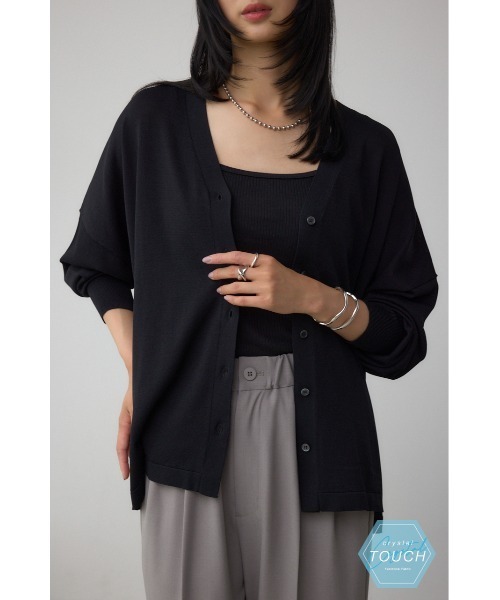 AZUL by moussy(アズールバイマウジー)の「C/T冷感 ニットカーディガン(カーディガン/ボレロ・レディース・ダークベージュ/ブラック/ダークグリーン・FREE)」の2枚目の写真