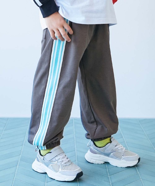 devirock(デビロック)の「【イージーウォッシュ】乾燥機OK えらべるデザイン アソートパンツ(その他パンツ・キッズ・オリーブ系1/グレー系2/ブラック系2/ベージュ系1/ブラック系1/グレー系1/パープル系1/ブラック系3・100cm/110cm/120cm/130cm/140cm/150cm/160cm)」の4枚目の写真