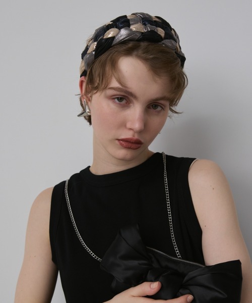 PERNA（ペルナ）の「メタリックブレイドカチューシャ（カチューシャ・レディース・マルチ/ブラック・FREE）」の6枚目の写真