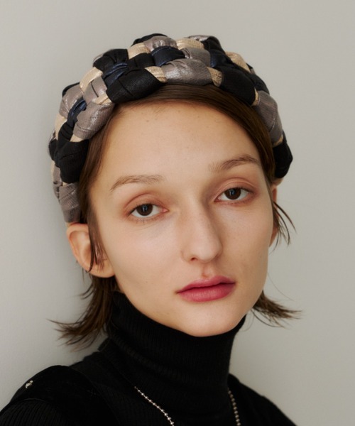 PERNA（ペルナ）の「メタリックブレイドカチューシャ（カチューシャ・レディース・マルチ/ブラック・FREE）」の13枚目の写真