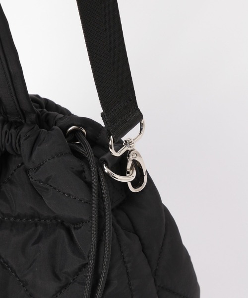 マメクロゴウチ　巾着バッグ　ブラック　美品 キルティング巾着バッグ/577384（ハンドバッグ）｜GLOBAL WORK