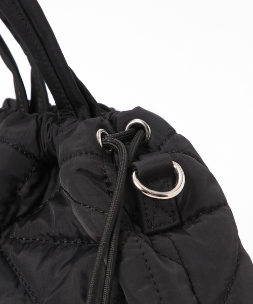 GLOBAL WORK(グローバルワーク)の「キルティング巾着バッグ/577384(ハンドバッグ・レディース・ブラック/シルバー/グリーン/ホワイト/グレー・ONE SIZE)」の14枚目の写真