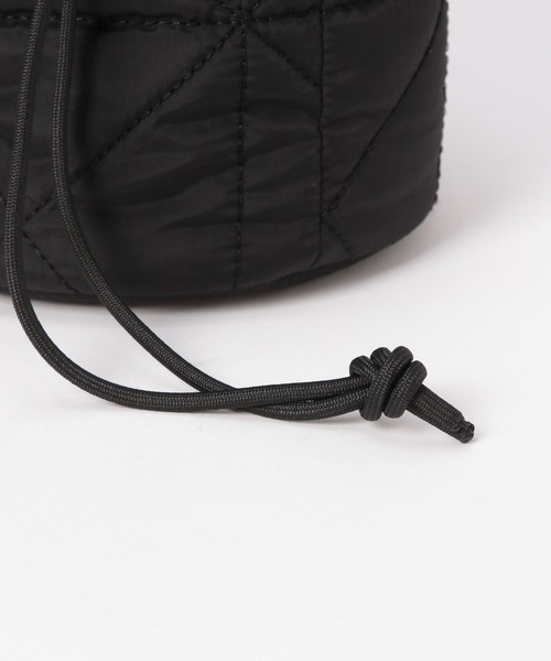 GLOBAL WORK(グローバルワーク)の「キルティング巾着バッグ/577384(ハンドバッグ・レディース・ブラック/シルバー/グリーン/ホワイト/グレー・ONE SIZE)」の15枚目の写真