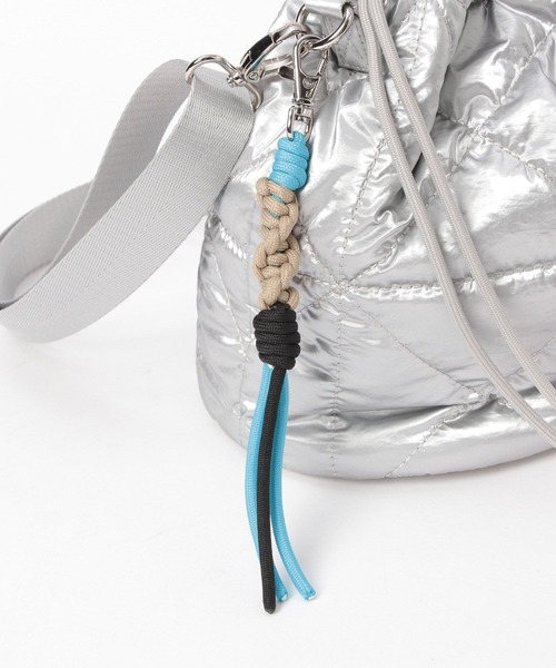 GLOBAL WORK(グローバルワーク)の「キルティング巾着バッグ/577384(ハンドバッグ・レディース・ブラック/シルバー/グリーン/ホワイト/グレー・ONE SIZE)」の20枚目の写真