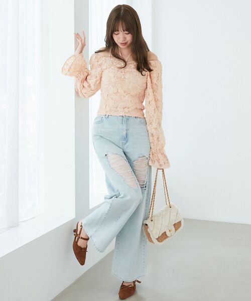 MAJESTIC LEGON(マジェスティックレゴン)の「キラキラレースダメージデニム(デニムパンツ・レディース・チャコールグレー/サックスブルー・SMALL/MEDIUM)」の3枚目の写真