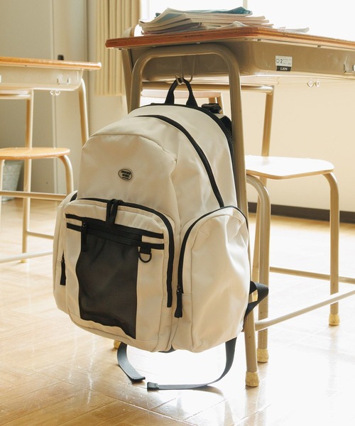 GLOBAL WORK（グローバルワーク）の「撥水拡張リュック40L/591480（バックパック/リュック・キッズ・オフホワイト/ブラック・ONE SIZE）」の2枚目の写真