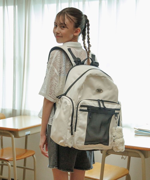 GLOBAL WORK（グローバルワーク）の「撥水拡張リュック40L/591480（バックパック/リュック・キッズ・オフホワイト/ブラック・ONE SIZE）」の5枚目の写真