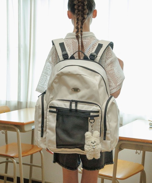 GLOBAL WORK（グローバルワーク）の「撥水拡張リュック40L/591480（バックパック/リュック・キッズ・オフホワイト/ブラック・ONE SIZE）」の6枚目の写真