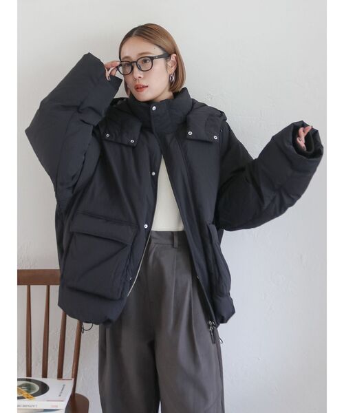 Ungrid(アングリッド)の「フードデザインダウン(ダウンジャケット/コート・レディース・ブラック/ブラウン/その他1・SMALL/MEDIUM)」の10枚目の写真