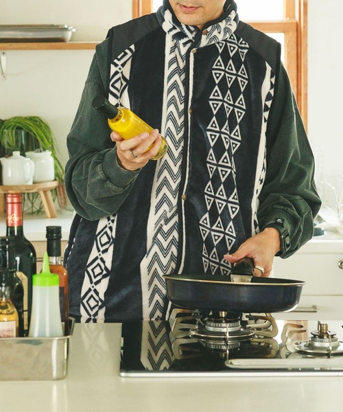 BAYFLOW（ベイフロー）の「BF着るベストブランケット25AW（ブランケット・メンズ・ブラック系/グレー系/ブラウン系・ONE SIZE）」の2枚目の写真