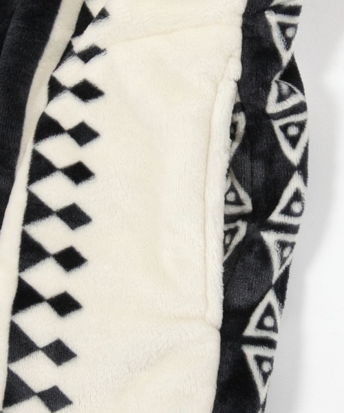 BAYFLOW（ベイフロー）の「BF着るベストブランケット25AW（ブランケット・メンズ・ブラック系/グレー系/ブラウン系・ONE SIZE）」の4枚目の写真