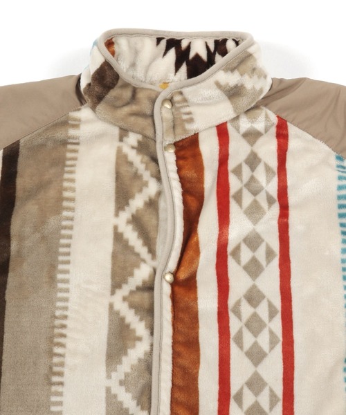 BAYFLOW（ベイフロー）の「BF着るベストブランケット25AW（ブランケット・メンズ・ブラック系/グレー系/ブラウン系・ONE SIZE）」の9枚目の写真