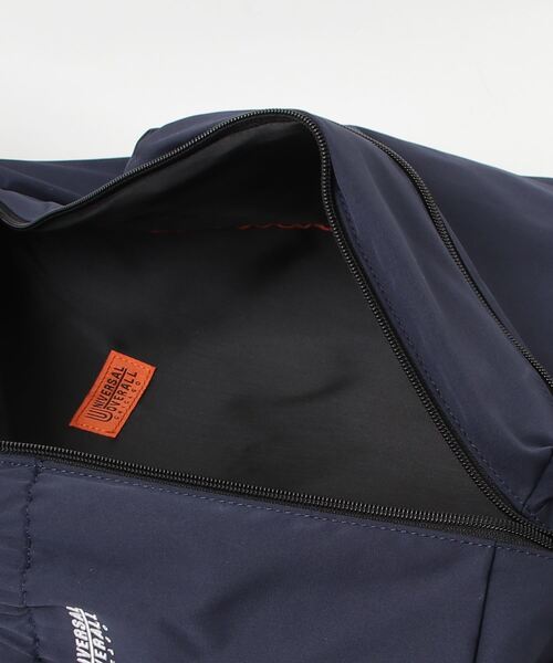 UNIVERSAL OVERALL(ユニバーサルオーバーオール)の「【94】【UNIVERSAL OVERALL/ユニバーサルオーバーオール】ワンポイントロゴ刺繍 おにぎり型ワンショルダーバッグ/15L(ショルダーバッグ・メンズ・ネイビー/オフホワイト/カーキ/ブラック・FREE)」の17枚目の写真