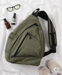 UNIVERSAL OVERALL（ユニバーサルオーバーオール）の「【94】【UNIVERSAL OVERALL/ユニバーサルオーバーオール】ワンポイントロゴ刺繍 おにぎり型ワンショルダーバッグ/15L（ショルダーバッグ）」