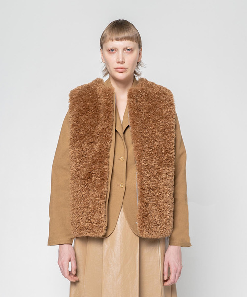 muller of yoshiokubo(ミュラーオブヨシオクボ)の「muller of yoshiokubo ミュラーオブヨシオクボ / BUMPY WOOL BOA VEST バンピーウールボアベスト / MLF25702(ベスト・レディース・アイボリー/ブラック/ベージュ・36/38)」の3枚目の写真