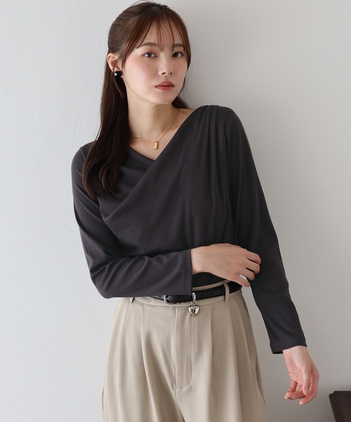 BLUEEAST（ブルーイースト）の「《新色追加》ドレープネックリブカットソー（Tシャツ/カットソー・レディース・ベージュ/ブラック/ブラウン/ボルドー/ピンク・MEDIUM）」の3枚目の写真