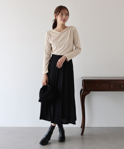 BLUEEAST（ブルーイースト）の「《新色追加》ドレープネックリブカットソー（Tシャツ/カットソー・レディース・ベージュ/ブラック/ブラウン/ボルドー/ピンク・MEDIUM）」の9枚目の写真