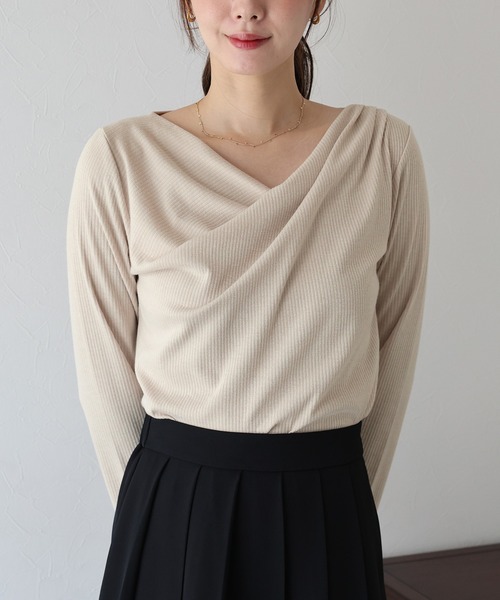 BLUEEAST（ブルーイースト）の「《新色追加》ドレープネックリブカットソー（Tシャツ/カットソー・レディース・ベージュ/ブラック/ブラウン/ボルドー/ピンク・MEDIUM）」の6枚目の写真