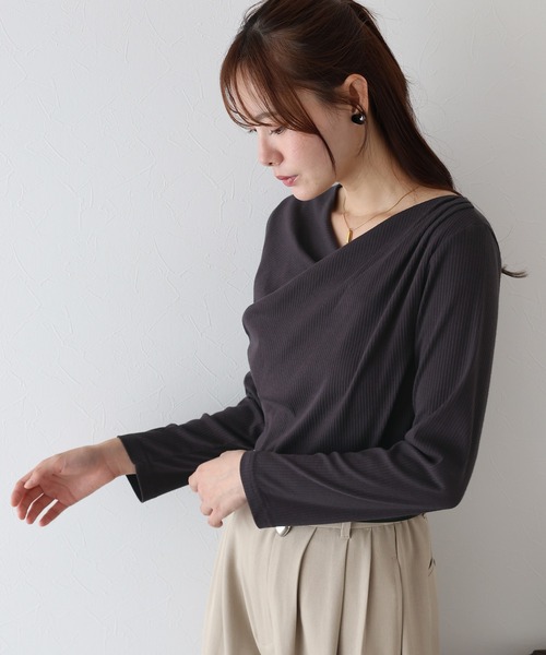 BLUEEAST（ブルーイースト）の「《新色追加》ドレープネックリブカットソー（Tシャツ/カットソー・レディース・ベージュ/ブラック/ブラウン/ボルドー/ピンク・MEDIUM）」の11枚目の写真