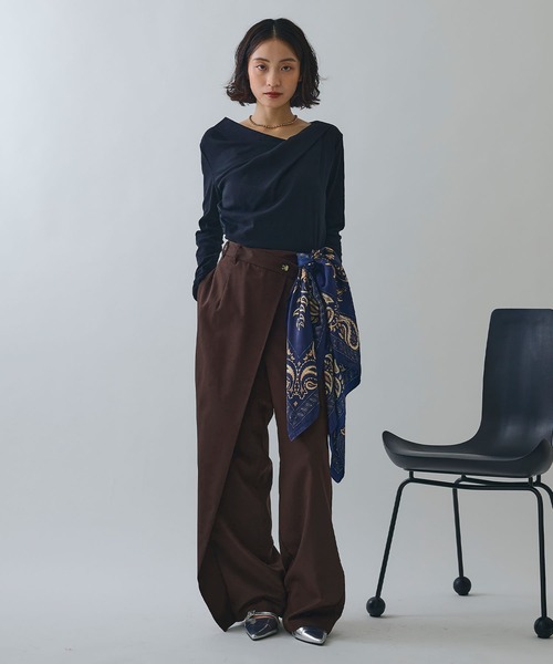 ELLEgirl（エルガール）の「ラップワイドパンツ【ELLEgirl/エルガール】（スラックス・レディース・ブラウン/ブラック・M/S）」の21枚目の写真