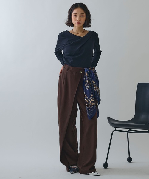 ELLEgirl（エルガール）の「ラップワイドパンツ【ELLEgirl/エルガール】（スラックス・レディース・ブラウン/ブラック・M/S）」の20枚目の写真