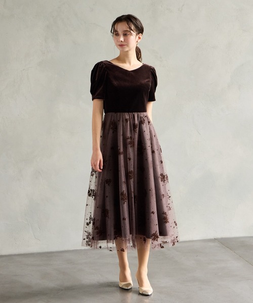 ベロアVネックラメフロッキーチュールギャザーフレアパーティードレス