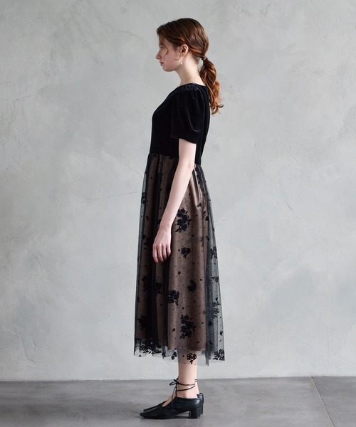 ベロアVネックラメフロッキーチュールギャザーフレアパーティードレス