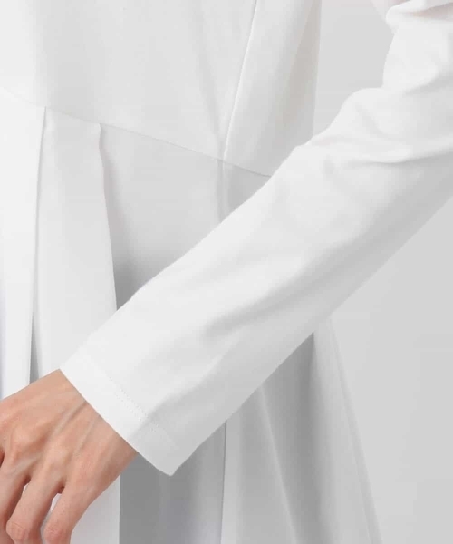 MK MICHEL KLEIN（エムケーミッシェルクラン）の「タックプリーツデザイン ペプラムインナーカットソー/洗える（Tシャツ/カットソー・レディース・アイボリー・38）」の4枚目の写真