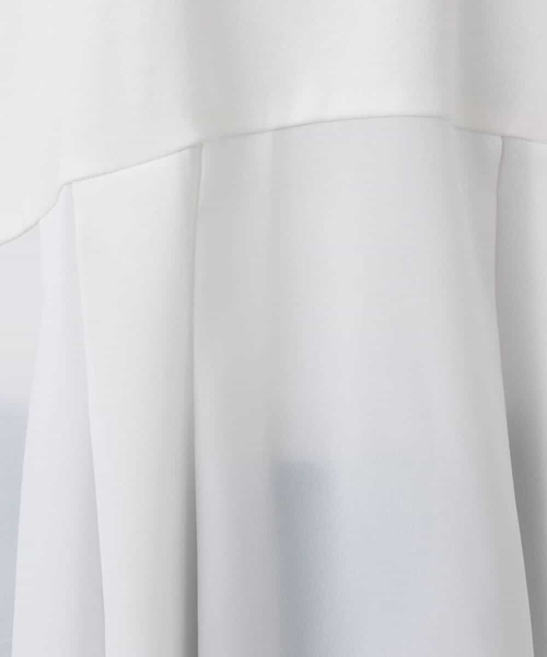 MK MICHEL KLEIN（エムケーミッシェルクラン）の「タックプリーツデザイン ペプラムインナーカットソー/洗える（Tシャツ/カットソー・レディース・アイボリー・38）」の2枚目の写真