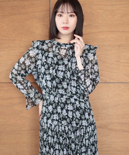 Ruwan yu(ルワンユー)の「花柄シフォンワンピース【大きいサイズ対応】(ワンピース・レディース・ブラック・L/LL/3L/4L)」の4枚目の写真