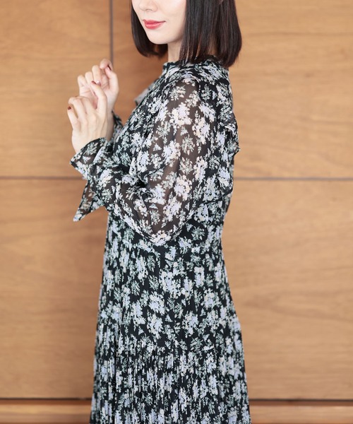 Ruwan yu(ルワンユー)の「花柄シフォンワンピース【大きいサイズ対応】(ワンピース・レディース・ブラック・L/LL/3L/4L)」の5枚目の写真