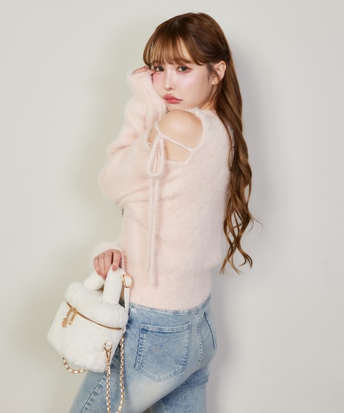 one after another NICE CLAUP（ワンアフターアナザーナイスクラップ）の「肩あきリボンフェザーニット（ニット/セーター・レディース・ベージュ/アイボリー/ブラック/ピンク・FREE）」の14枚目の写真