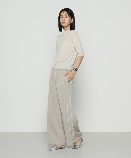 K.T KIYOKO TAKASE（キヨコタカセ）の「ツイルストレッチサイドライントラックパンツ（その他パンツ・レディース・ベージュ/ブラック・FREE）」の11枚目の写真