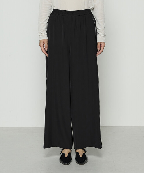 K.T KIYOKO TAKASE（キヨコタカセ）の「ツイルストレッチサイドライントラックパンツ（その他パンツ・レディース・ベージュ/ブラック・FREE）」の18枚目の写真