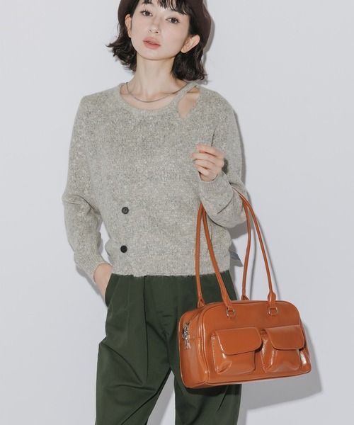 AO2(アオズ)の「Faux Leather 2-Way Shoulder Bag / フェイクレザー 2WAY フラップポケット ショルダーバッグ(ショルダーバッグ・レディース・ホワイト/ブラック/レッド/キャメル・FREE)」の13枚目の写真