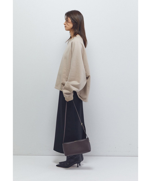 1er Arrondissement(プルミエアロンディスモン)の「<COGTHEBIGSMOKE (コグ ザ ビッグ スモーク)>“KAYA”タックヘムトップス(Tシャツ/カットソー・レディース・ブラック系その他3/ベージュ・1)」の8枚目の写真