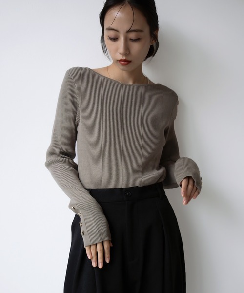 SOELA(ソエラ)の「ボートネック袖金ボタンニット/A(ニット/セーター・レディース・ネイビー/モカ/グレー系その他/ブラック/オフホワイト/チャコールグレー/ボルドー・M)」の21枚目の写真