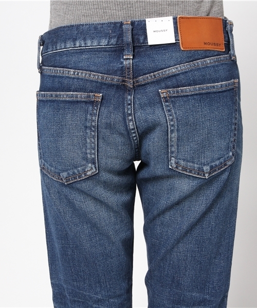 MOUSSY（マウジー）の「iSKO COMFORT Ashley Tapered（デニムパンツ・レディース・ダークブルー・26inch/25inch/23inch/24inch/27inch）」の13枚目の写真