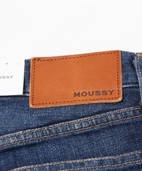 MOUSSY（マウジー）の「iSKO COMFORT Ashley Tapered（デニムパンツ・レディース・ダークブルー・26inch/25inch/23inch/24inch/27inch）」の7枚目の写真