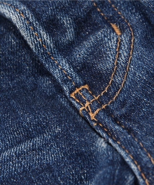 MOUSSY（マウジー）の「iSKO COMFORT Ashley Tapered（デニムパンツ・レディース・ダークブルー・26inch/25inch/23inch/24inch/27inch）」の2枚目の写真