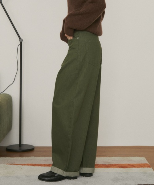 MERLOT（メルロー）の「ロールアップコクーンデニムパンツ（デニムパンツ・レディース・グレー/グリーン・マルチサイズ）」の4枚目の写真